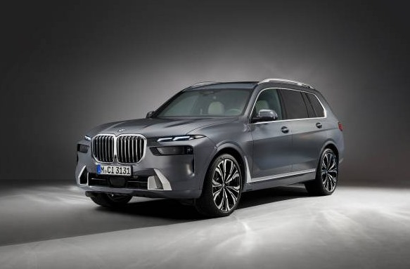 Everything We Know About The BMW X7 2024