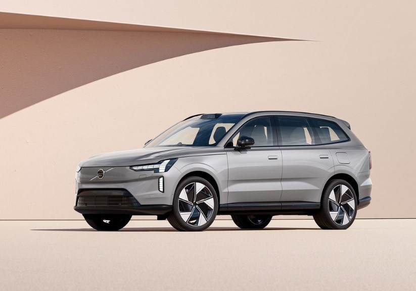 Volvo EX90 2024: Specs, Pictures, and Price