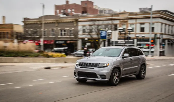 Jeep Cherokee SRT 2025: Cost, Colors, and Specs