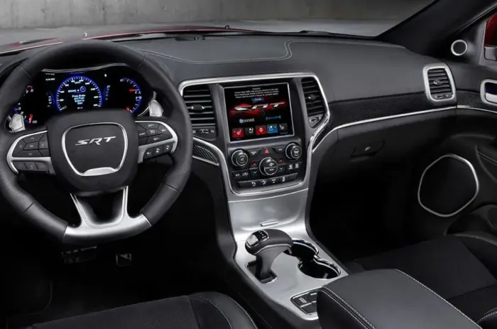 Jeep Cherokee SRT 2025: Cost, Colors, and Specs