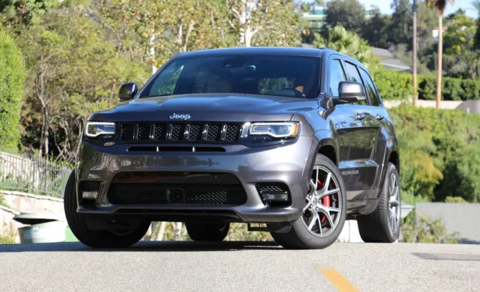 Jeep Cherokee SRT 2025: Cost, Colors, and Specs